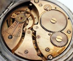 Doxa stopper zsebóra, számlapon apró repedés, müködik, jelzett, fém tokos,