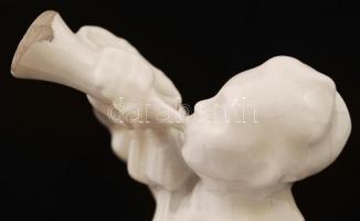 1933 Jamboree Budapest fehér mázas kerámia figura, hibás, jelzett, m: 18 cm