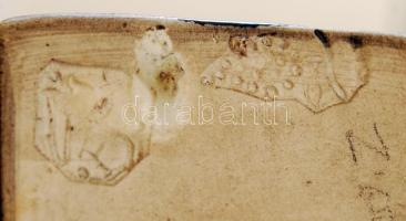 Színes cserkész kerámia figura, hibás, jelzett, m: 23 cm