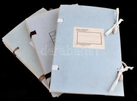 3 db fűzős mappában, kb. 432 db MODERN, rendszerezett városképes lap, benne főként magyar (több Budapest, Balaton, Kőszeg), határon túli magyar, és külföldi városképes lapok / cca. 432 modern Hungarian and foreign postcards in 3 albums