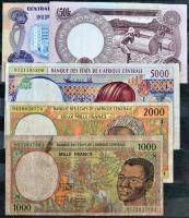 158db vegyes magyar és külföldi bankjegy, albumba rendezve, közte érdekesebb darabok is T:vegyes