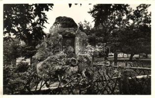 Dobogókő, Dr. Téry Ödön emlékműve