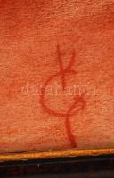 Kcp jelzéssel: Fejkendős idős asszony. Pasztell, papír, jelzett, üvegezett keretben, 50×40 cm