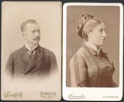 cca 1880-1900 Hazslinszky Gusztáv (1855-1918) énektanár és felesége, Hazslinszky Gusztávné szül. Csatskó Emília (?-1910) 2 db fényképe kisalakú vizitkártyán, 11×6,5 cm + Hazslinszky Gusztávné gyászjelentése