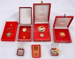 7db vegyes szocialista kitüntetés, több miniatűrrel együtt, mind tokban, közte "A Szövetkezeti Ipar Kiváló Dolgozója", "A Külkereskedelem Kiváló Dolgozója", "A Posta Kiváló Dolgozója" T:vegyes