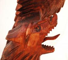 Maksymets Viktor: Farkasra támadó sasmadár kézzel faragott szobor, levehető szárnyakkal, pácolt hárs...
