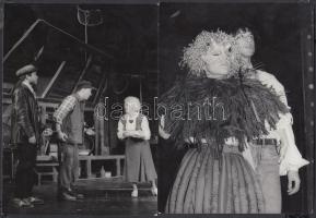 Vegyes, régi, színházi fotók, 15db (Vízkereszt, A padlás, A szabin nők elrablása) ebből 3 db Paál Lá...