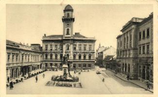 Komárom, Klapka tér / square (gluemark)