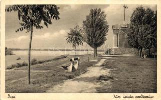 Baja, Türr István emlékműve