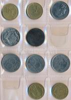 33db vegyes magyar és külföldi fémpénz albumba rendezve T:vegyes