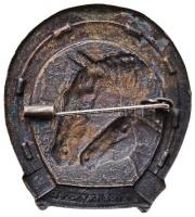 ~1910. "Magyar Királyi Méneskar" fém sapkajelvény (41mm) T:2 ph.
Hungary ~1910. "Köni...