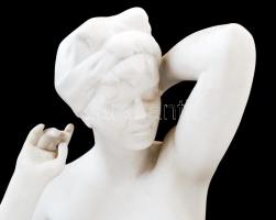 Fürdőző leány, bisquit porcelán akt, jelzés nélkül, horzsolás nyomokkal, m: 47 cm