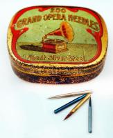 Sok gramofon tű (Grand Opera Needles, Finest Silver Steel) saját fém dobozban.