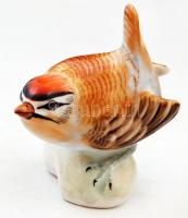 Aquincumi porcelán madár, kézzel festett, hibátlan, jelzett, m: 7,5 cm