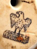 Aquincumi porcelán madár, kézzel festett, hibátlan, jelzett, m: 7,5 cm