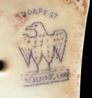 Aquincumi porcelán madár, kézzel festett, hibátlan, jelzett, m: 11 cm