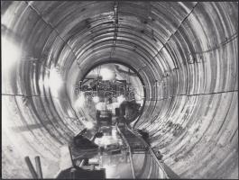 cca 1962-1967 Budapest, négy fotó a készülő metró alagútból, 18x24 cm