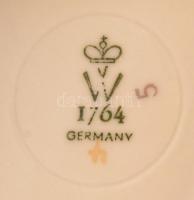 Wallendorfer röplabdázó lány, kézzel festett, jelzett, hibátlan, m:31 cm/ Wallendorfer volleyball pl...