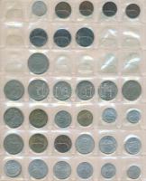 ~350db-os vegyes külföldi fémpénz gyűjtemény érmetartó albumban T:vegyes
~350pcs of diff. coins in c...