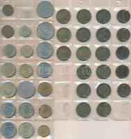 ~350db-os vegyes külföldi fémpénz gyűjtemény érmetartó albumban T:vegyes
~350pcs of diff. coins in c...