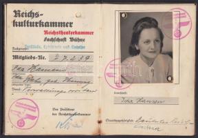 1940-44 Német Birodalmi Színészkamara tagsági könyve bejegyzésekkel.