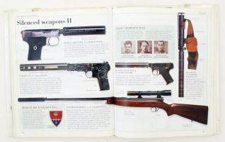 Melton, H. Keith: The ultimate spy book. London, 1996. Kiadói kartontált kötés, védőborítóval, renge...