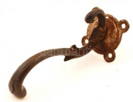 1 db régi fém kulcs + 1 db régi fém akasztó