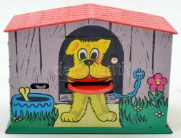 Lemezjáték kutyaház alakú persely, kulccsal, 12x8x6 cm