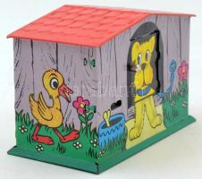 Lemezjáték kutyaház alakú persely, kulccsal, 12x8x6 cm