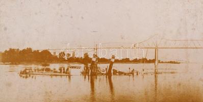 1902 Ferenc József Gőzös elsüllyedése 1902. 09.06-án a Csernavodai hídnál a román Radu Negro vontató...