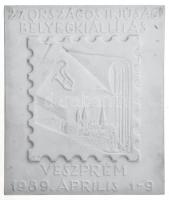 1989. "27. Országos Ifjúsági Bélyegkiállítás - Veszprém 1989. április 1-9." jelzett herendi porcelán plakett (98x117mm) T:2 Hungary 1989. "27th National Youth Stamp Exhibition - Veszprém" marked Herend porcelain plaque (98x117mm) C:XF