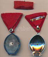 1964. "Munka Érdemrend" ezüst fokozata, ezüstözött és zománcozott Br kitüntetés mellszalag...