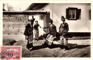 Mezőkövesdi népviselet / Hungarian folklore from Mezőkövesd