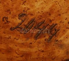 Antik életképes falitányér párban (2db), jelzés nélkül, kézzel festett, formába nyomott, kopott, d:2...