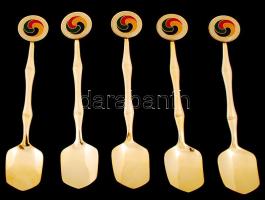 Koreai nemzeti jelképpel díszített 5 darabos aranyozott koktélos kiskanál készlet, saját dobozában, h: 12,5 cm /  A five-piece small spoon set, goldplated, in their own case, l: 12,5 cm