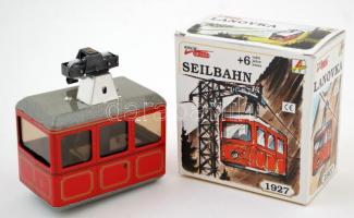 Felhúzható Lanovka(felvonó) makett reprodukció, leírással, felhúzó kulccsal, saját dobozában, jó áll...