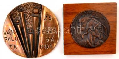 Gy jelzéssel: Dunaújváros 1950-1970, plakett, jelzett, fa alapon, d: 6 cm
Dévényi jelzéssel: Várpalo...