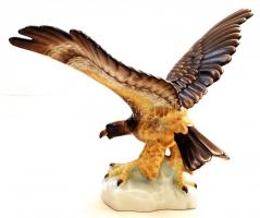 Herendi kézzel festett porcelán keselyű, hibátlan, jelzett, m: 21 cm