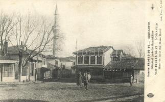 Bitola, Monastir; Minaret near the main Road, soldiers (fa)