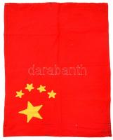 3 db országzászló (pl. Kína, stb.), különféle méretben