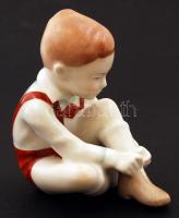 Aqvincumi cipőfűző kisfiú, kézzel festett, jelzett, hibátlan, m:10 cm