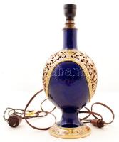 Nagyméretű díszes Zsolnay porcelán lámpatest, régi aljzattal, kézzel festett, jelzett, kis sérülésse...