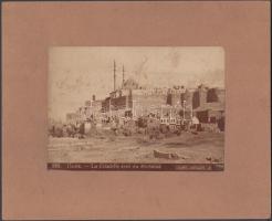 cca 1870 Egyiptom, Kairó, Mameluk citadella , L. Fiorillo felvétele, kartonra ragasztva, a kép felületén három hajtásnyom, 10x14 cm, karton 17,5x21,5 cm / cca 1870 L. Fiorillo: Egypt, Cairo, photo, 10x14 cm