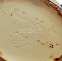 Hummel kulacs szerelmes párocskával, kézzel festett, jelzett, sérült, m:19 cm / Hummel Pitcher with ...