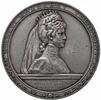 Markup Béla (1873-1952) 1929. "A MAGYAR KIRÁLYI ERZSÉBET TUDOMÁNY-EGYETEM / POZSONYI ALAPÍTÁSÁNAK ÉS PÉCSRE KÖLTÖZÉSÉNEK EMLÉKÉRE 1914-1924" Ag plakett "VITÉZ JÁKFAI GÖMBÖS GYULA MINISZTERELNÖK ÚRNAK" gravírozással. A plakettből Ag változat csak ez az egy ismert, melyet személyesen Gömbös Gyulának készítettek (200g/81mm) T:2- ph. Hungary 1929. "A MAGYAR KIRÁLYI ERZSÉBET TUDOMÁNY-EGYETEM / POZSONYI ALAPÍTÁSÁNAK ÉS PÉCSRE KÖLTÖZÉSÉNEK EMLÉKÉRE 1914-1924" Ag plaque with "VITÉZ JÁKFAI GÖMBÖS GYULA MINISZTERELNÖK ÚRNAK" engraving. This plaque was made especially for Gyula Gömbös, only one was made. Sign.: Béla Markup (200g/81mm) C:VF edge error HP 3499var