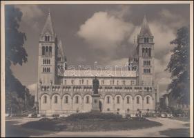 cca 1930-1940 Pécs, Székesegyház, jelzetlen fotó, 29x24 cm