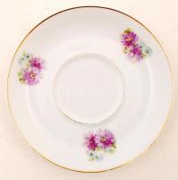 Hüttl Tivadar süteményes tál,  4 db kis tálkak+ 6 db csésze (egyik sérült) és 10 db csészealj matric...