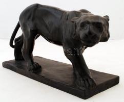 Pataky Andor (1891-1945): Figyelő tigris. Festett kerámia, apró lepattanással, jelzett, m:17 cm, h:3...