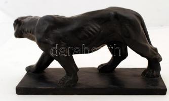 Pataky Andor (1891-1945): Figyelő tigris. Festett kerámia, apró lepattanással, jelzett, m:17 cm, h:3...