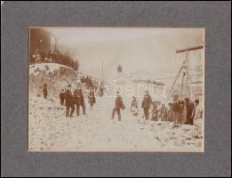 1909 Stiegler Lajos: Anina, gyárkémény lebontása utáni állapot, feliratozva, 12x17 cm, karton 17,5x22,5 cm